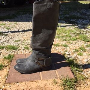 Gray riding boots with buckle. Size 6